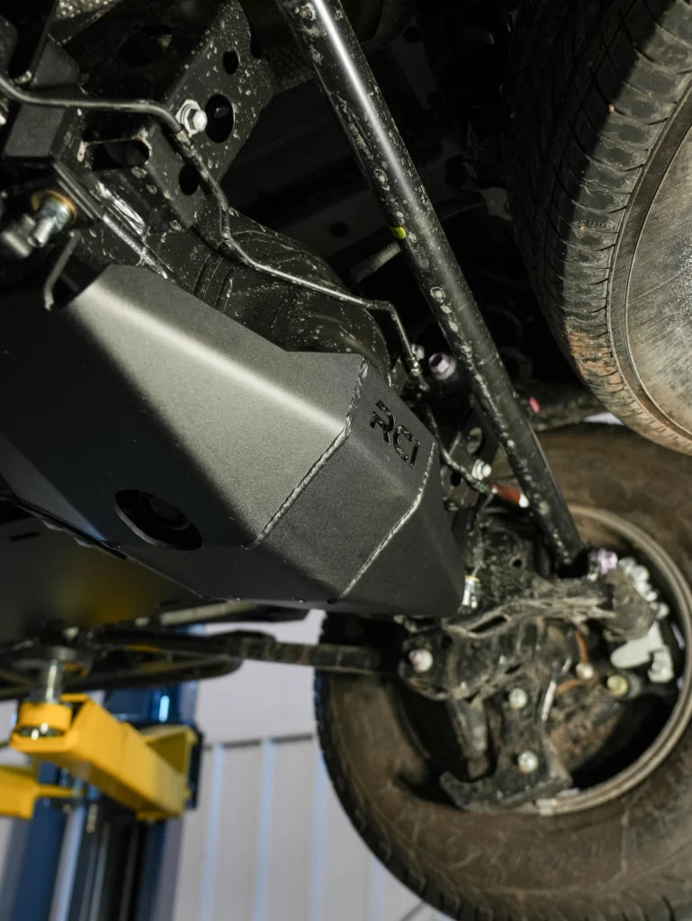 Load image into Gallery viewer, RCI Off Road Rear Differential Skid Plate | 25-Present Land Cruiser/25-Present 4Runner
