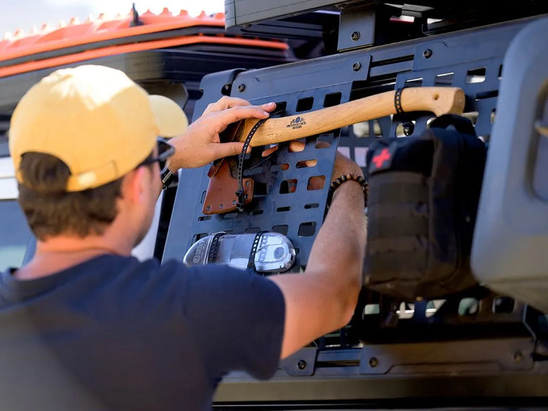 Load image into Gallery viewer, Front Runner Pro Bed Tailgate Net
