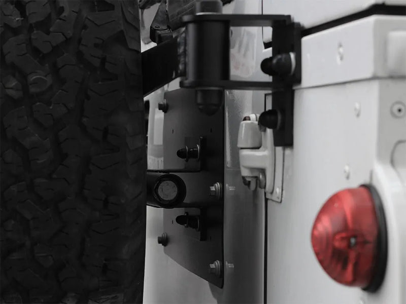 Load image into Gallery viewer, Front Runner Land Rover Defender 90/110 Station Wagon Spare Wheel Carrier
