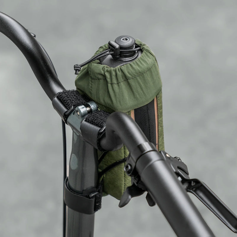 Load image into Gallery viewer, Sustainable Eco-Friendly  Recycled Tire Bike Water Bottle Bags 0.8L ROAD TO SKY

