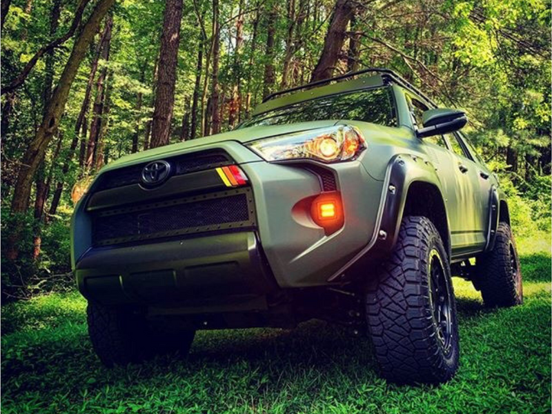 Load image into Gallery viewer, Cali Raised LED 2014-2022 Toyota 4Runner LED Fog Light Pod Replacements Brackets Kit
