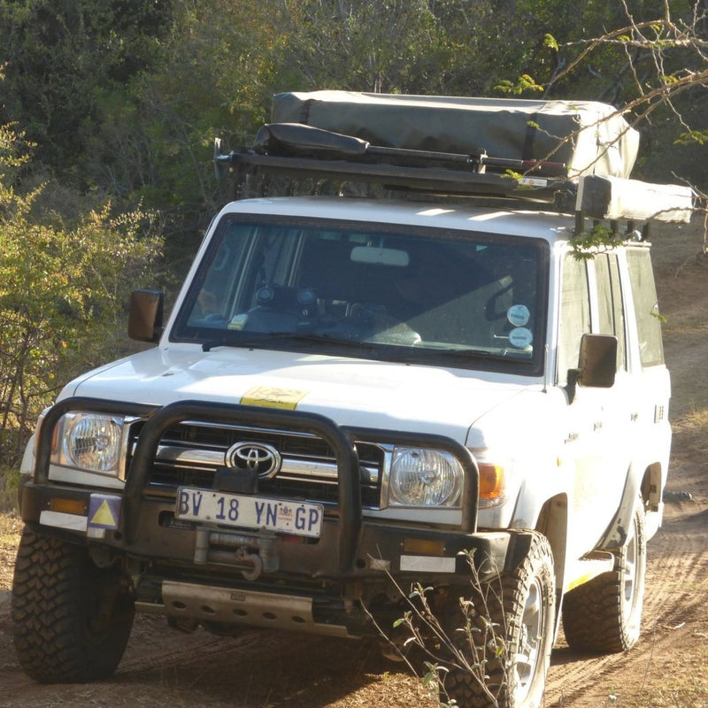 Load image into Gallery viewer, Eezi-Awn Toyota Land Cruiser 70 Series K9 Roof Rack Kit
