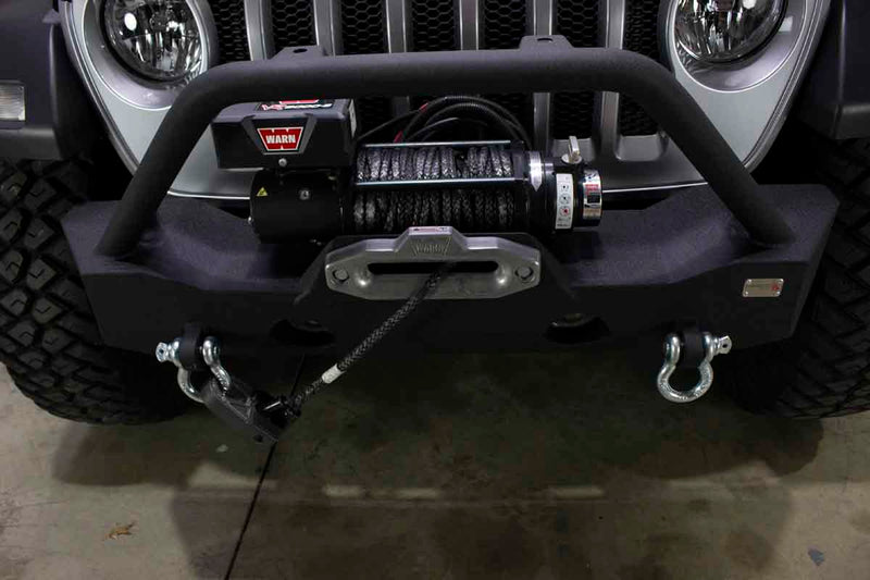 Load image into Gallery viewer, Mako Front Bumper Fits 2018 to Current JL Wrangler, Rubicon and Unlimited, ’20 to Current JT Gladiator
