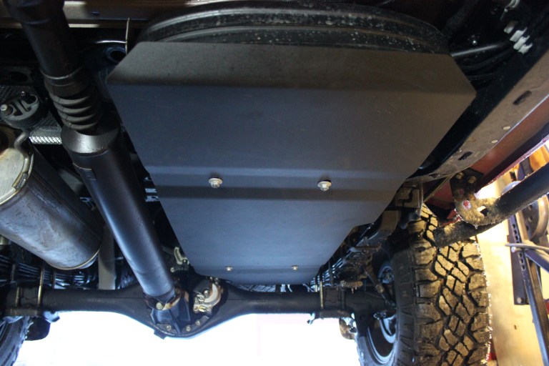 Load image into Gallery viewer, RCI Off Road 2005-Present Toyota Tacoma Fuel Tank Skid Plate
