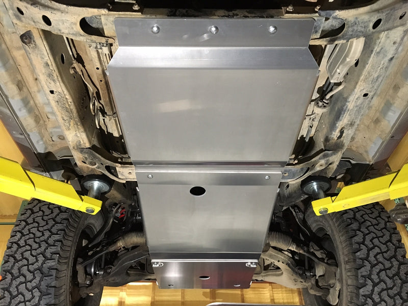 Load image into Gallery viewer, RCI Off Road 1996-2002 Toyota 4Runner Transfer Case Skid Plate
