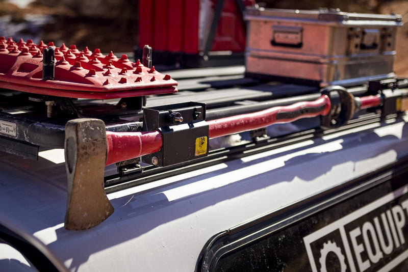 Load image into Gallery viewer, Eezi-Awn Mitsubishi Montero K9 Roof Rack Kit
