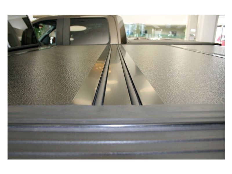 Load image into Gallery viewer, BAKFlip G2 Tonneau Cover 2000-2006 Toyota Tundra
