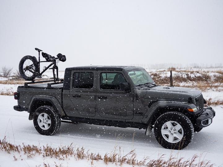 Load image into Gallery viewer, BillieBars Cross Bar System - Jeep Gladiator (2019-Present)

