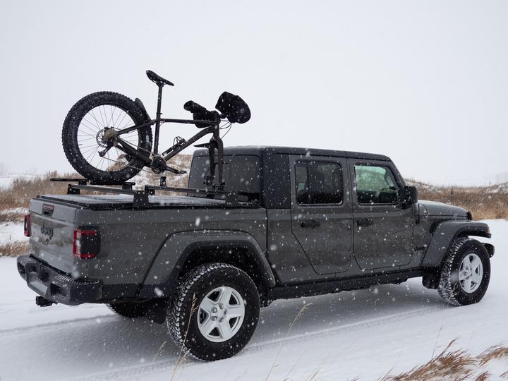Load image into Gallery viewer, BillieBars Cross Bar System - Jeep Gladiator (2019-Present)
