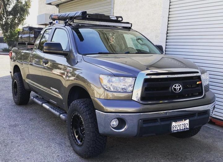 Load image into Gallery viewer, BillieBars Cross Bar System - Toyota Tundra (2007-Present)
