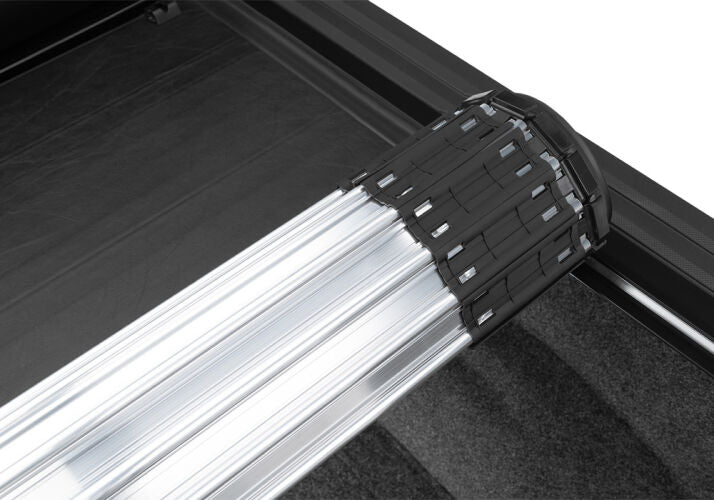 Load image into Gallery viewer, BAK Revolver X2 Truck Bed Cover 2020-2023 Jeep Gladiator
