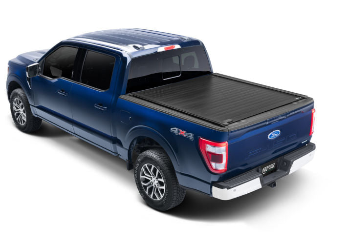 Load image into Gallery viewer, https://retrax.com/cache/images_ePIM_original_RX_TraxRail_ProXR_Ford-Superduty_2018-01_h500_q80.jpg
